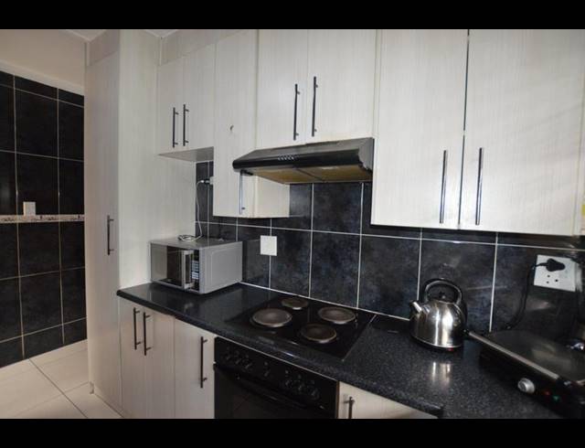 3 BEDROOM HOUSE FOR SALE IN VANDERBIJLPARK CE 2..